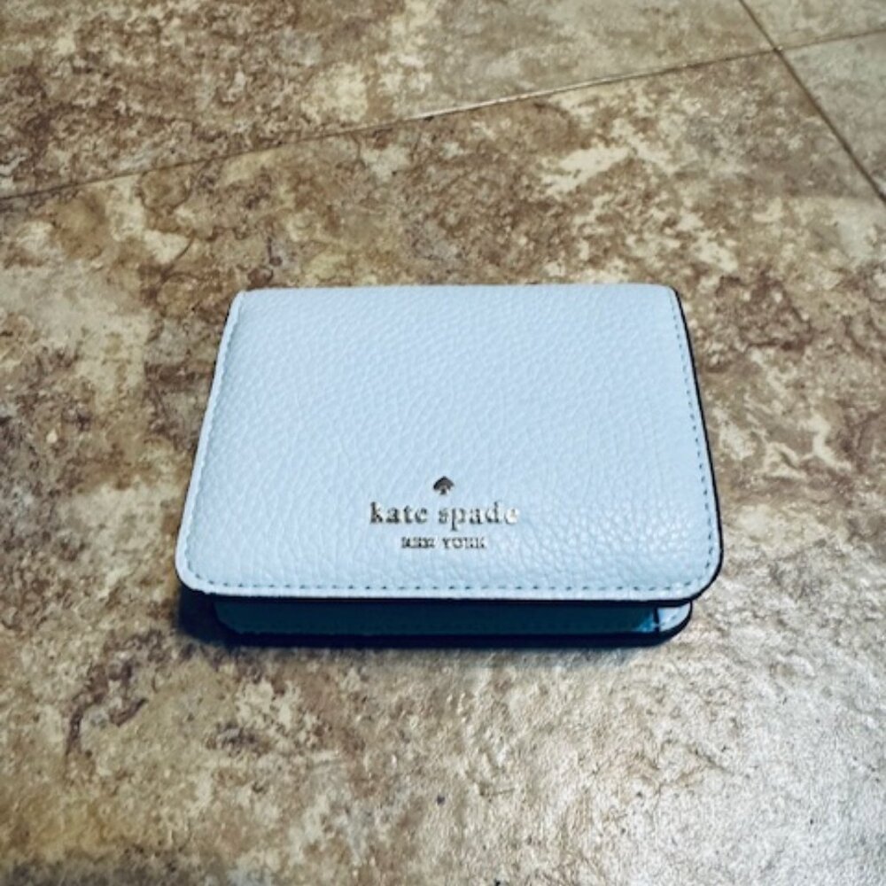 NWT Kate Spade Lena Small Bifold Wallet Crisp Sky Blue Pebbled Leather